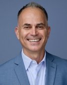 Alen Voskanian professional headshot. 