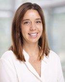 Ana Luisa Neves Headshot.