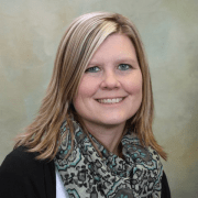Machelle Linsenmeyer Headshot.