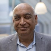 Shiv Pillai Headshot.