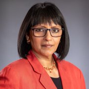 Subha Ramani Headshot.
