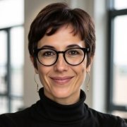 Headshot of Nardi Valentina.