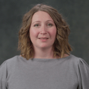 Sara Vetter headshot