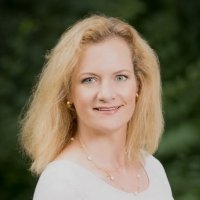 Jessica Peckham Headshot.