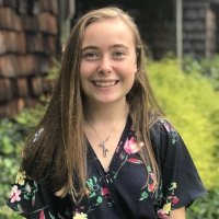 Ellie Wiesler Headshot.