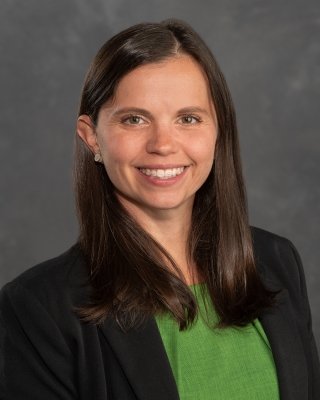 Stacey Wahl Headshot.