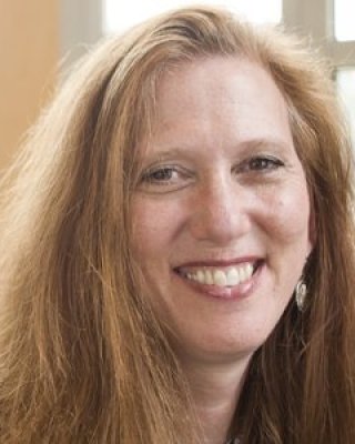 Elizabeth Gaufberg.