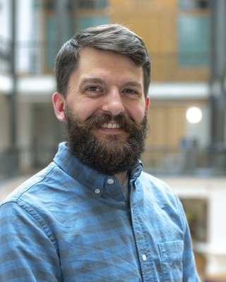 Andrew Pike Headshot.