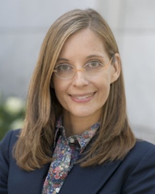 Krisztina Fischer.