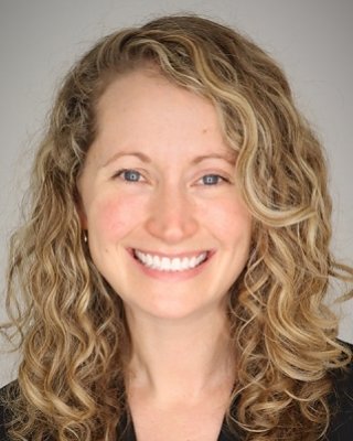 Dr. Elizabeth Petersen 