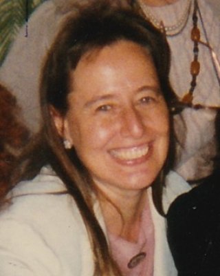 Headshot of Lynn Caporale.