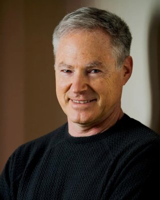 headshot of eric horovitz.
