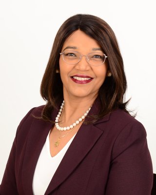 Headshot of Mahmooda.