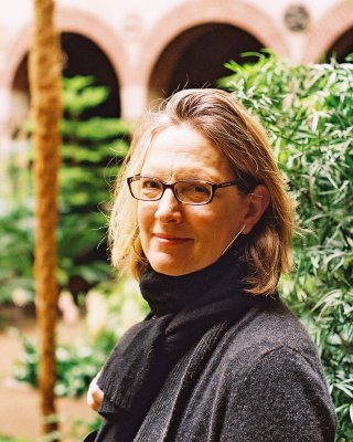 Corinne Zimmermann Headshot.