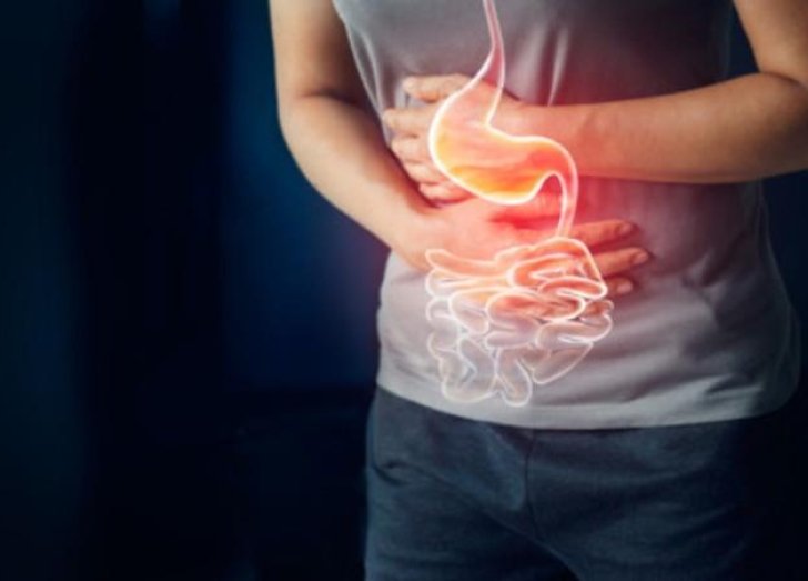image of person with stomach problem