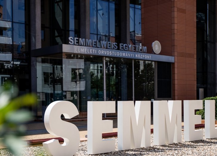 Semmelweis sign.