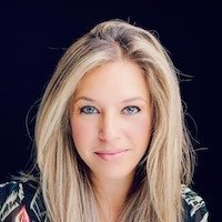 Alysa Langburt Headshot.