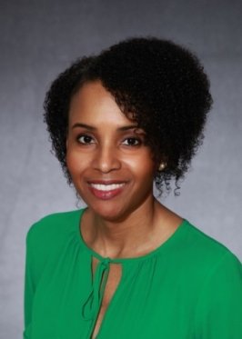 Paula Ross Headshot.